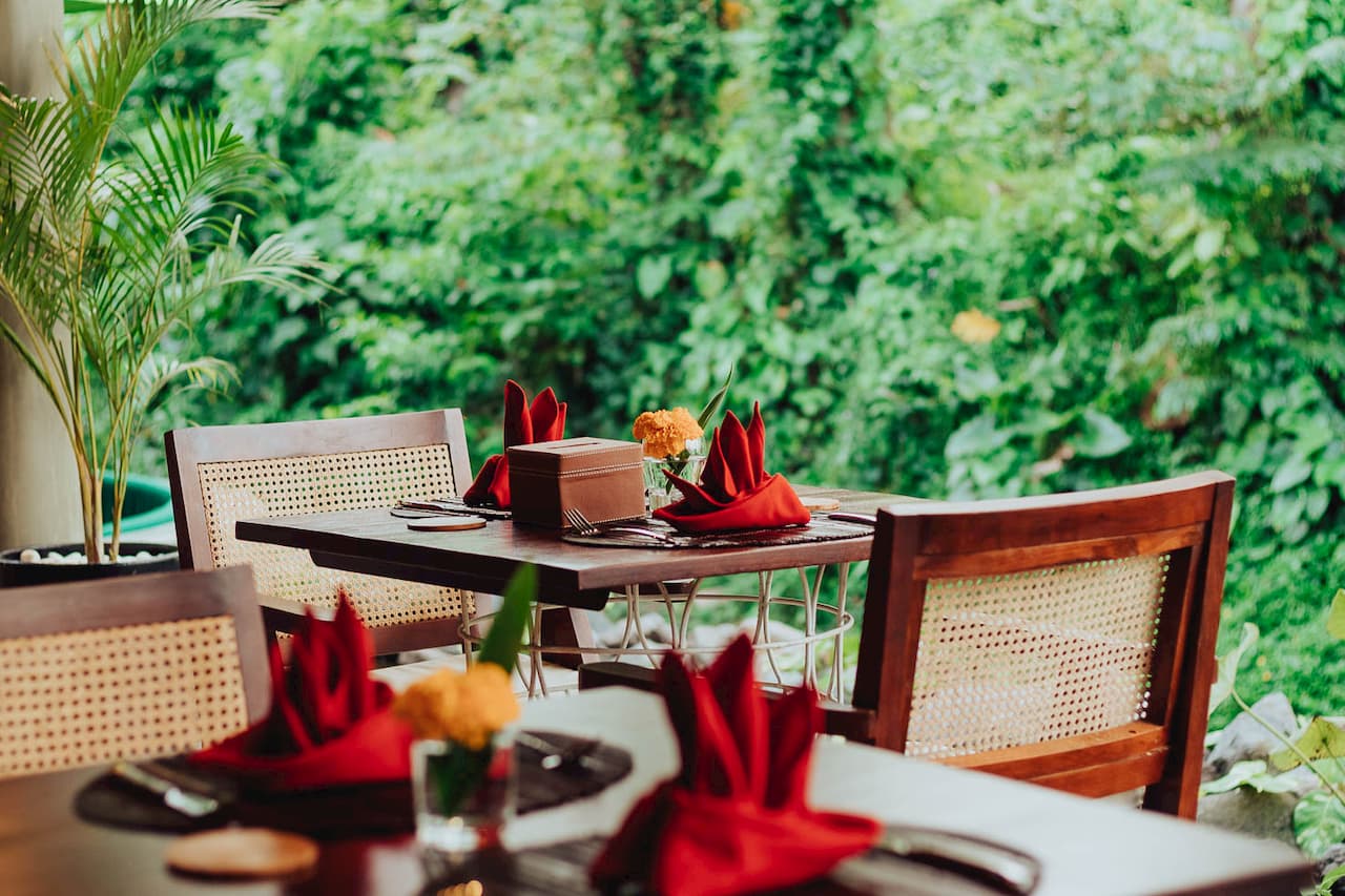 5f33b098b112d842826712